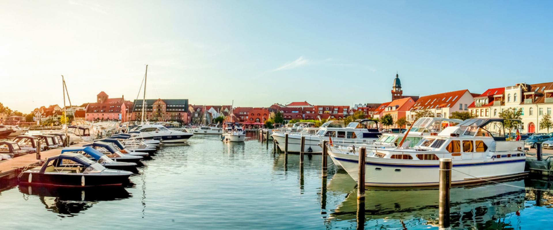 Waren mit Hafen