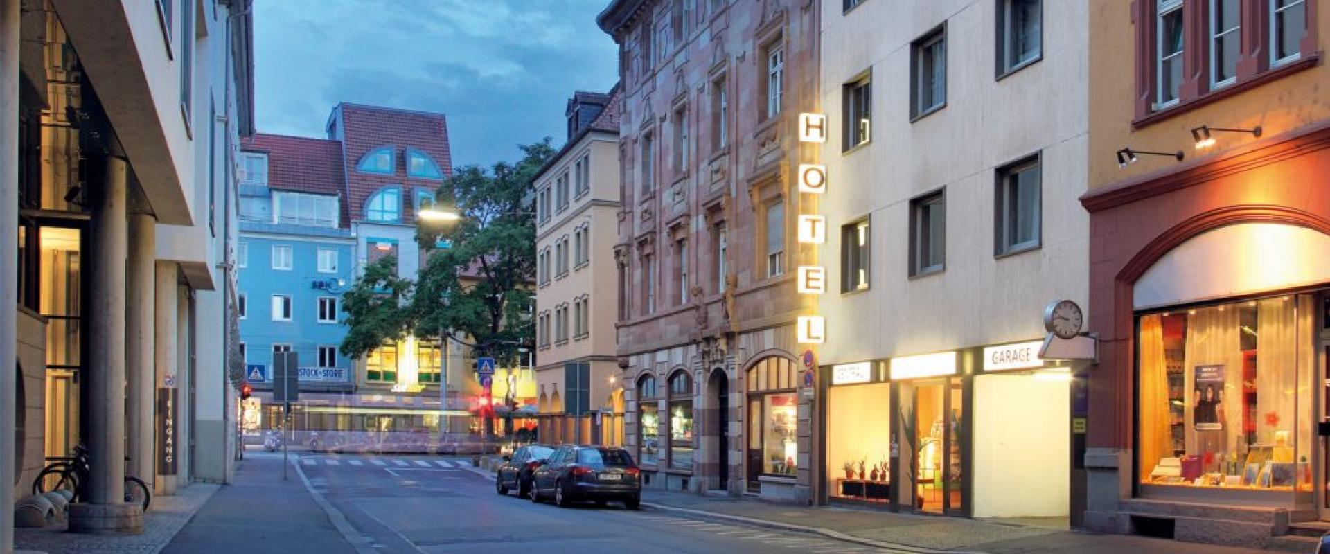 30662 Biker Hotel Central in den Franken.jpg