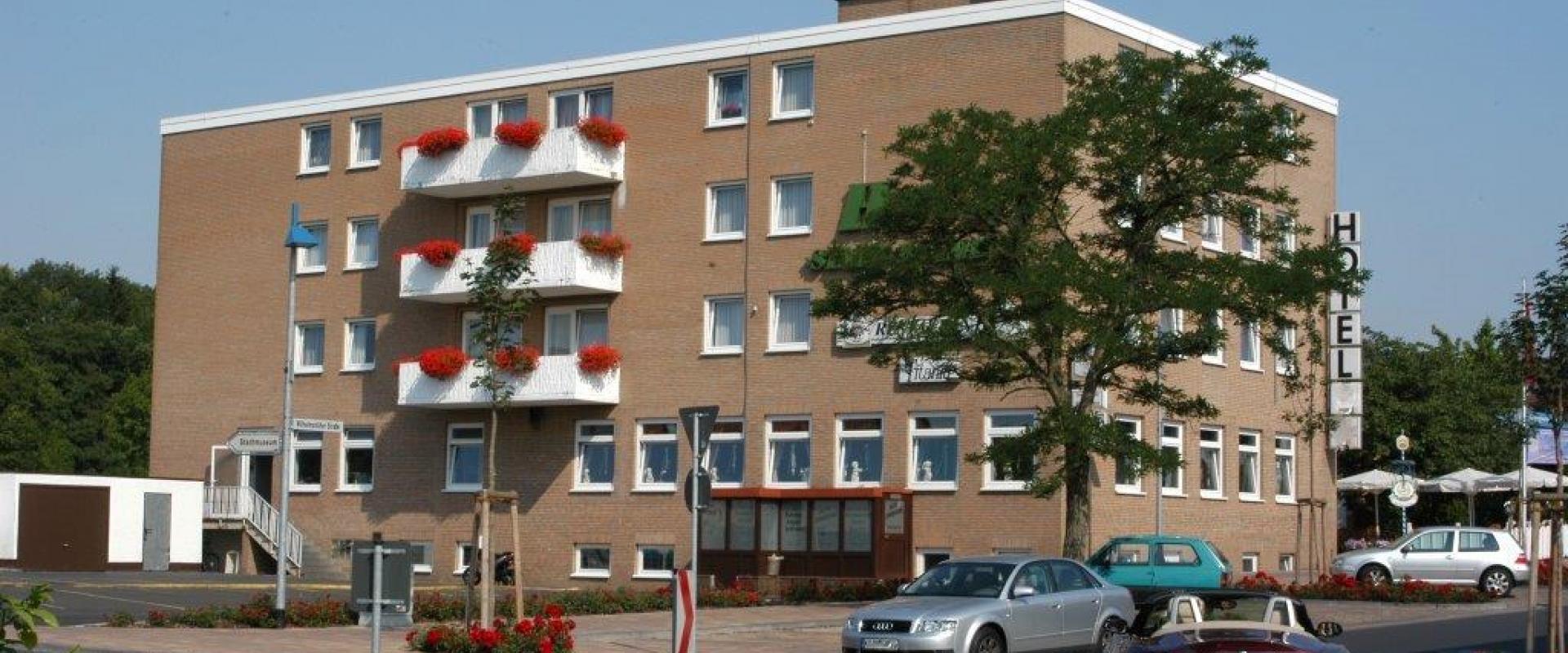 30690 eBike Hotel Stadt Baunatal Hausansicht Hess. Bergland.jpg