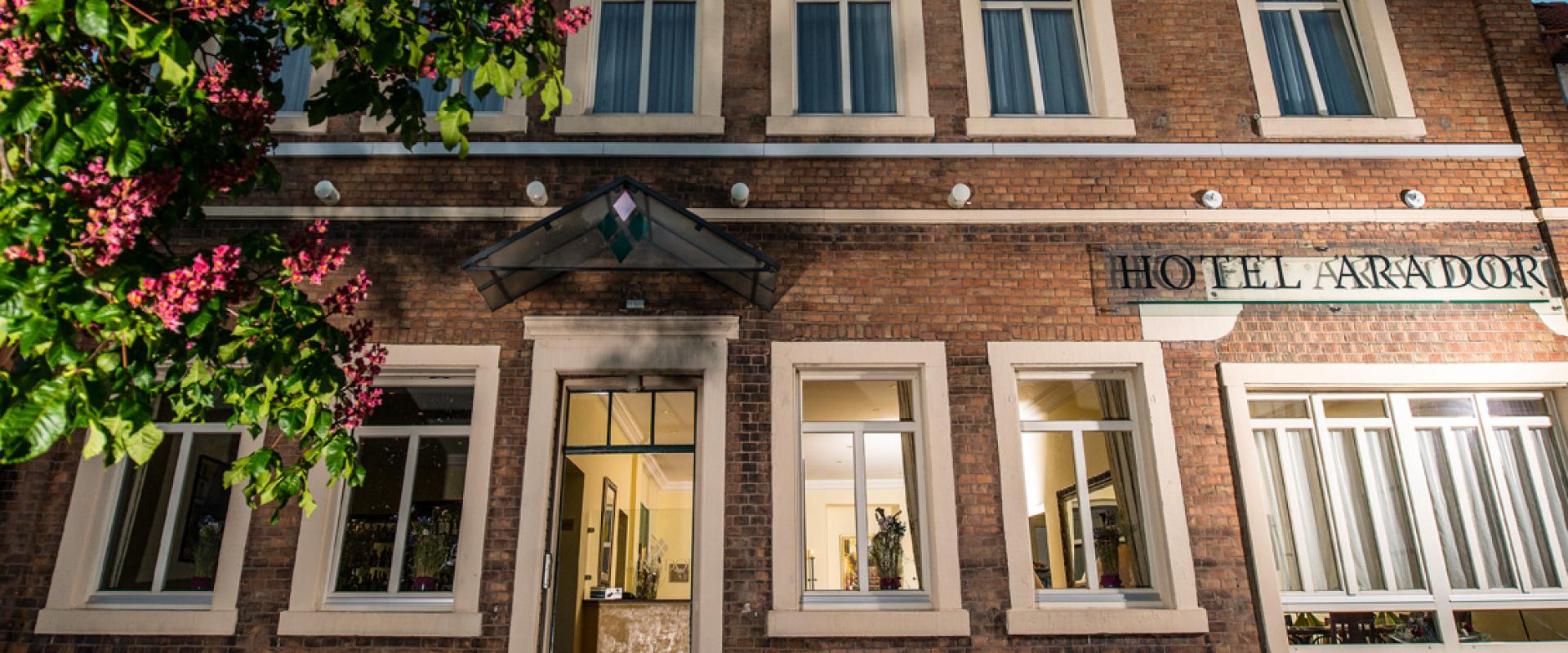 30717 Hotel Arador Bergstraße header_aussen.jpg