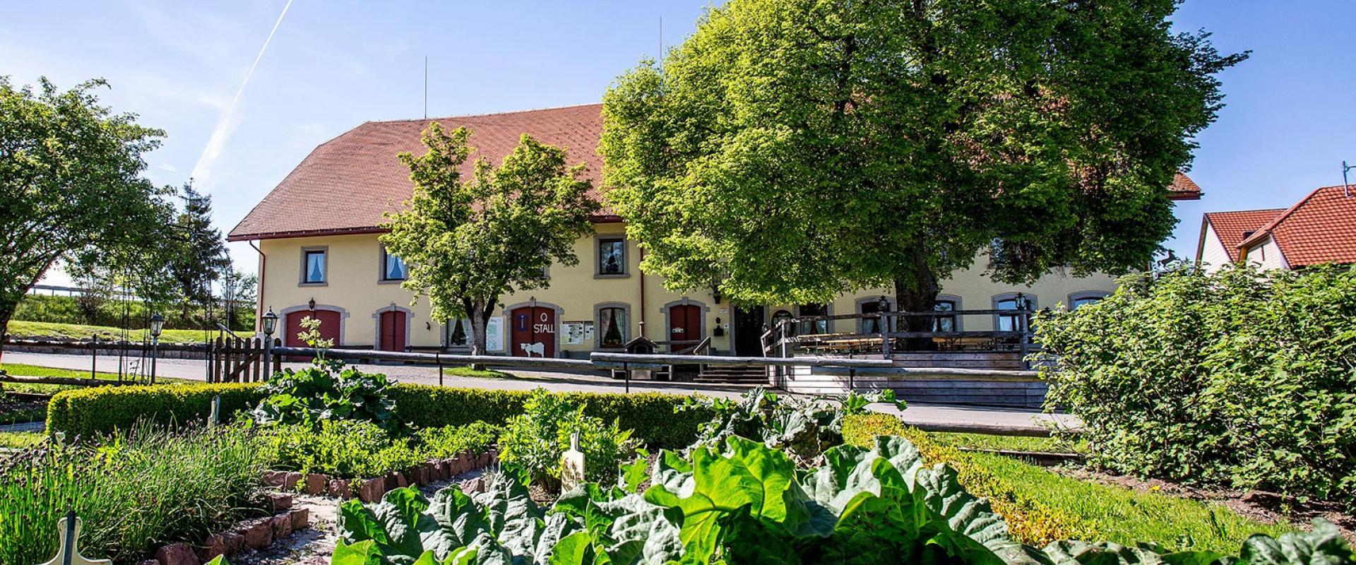 11663 Motorrad Hotel Rössle im Schwarzwald_T.jpg