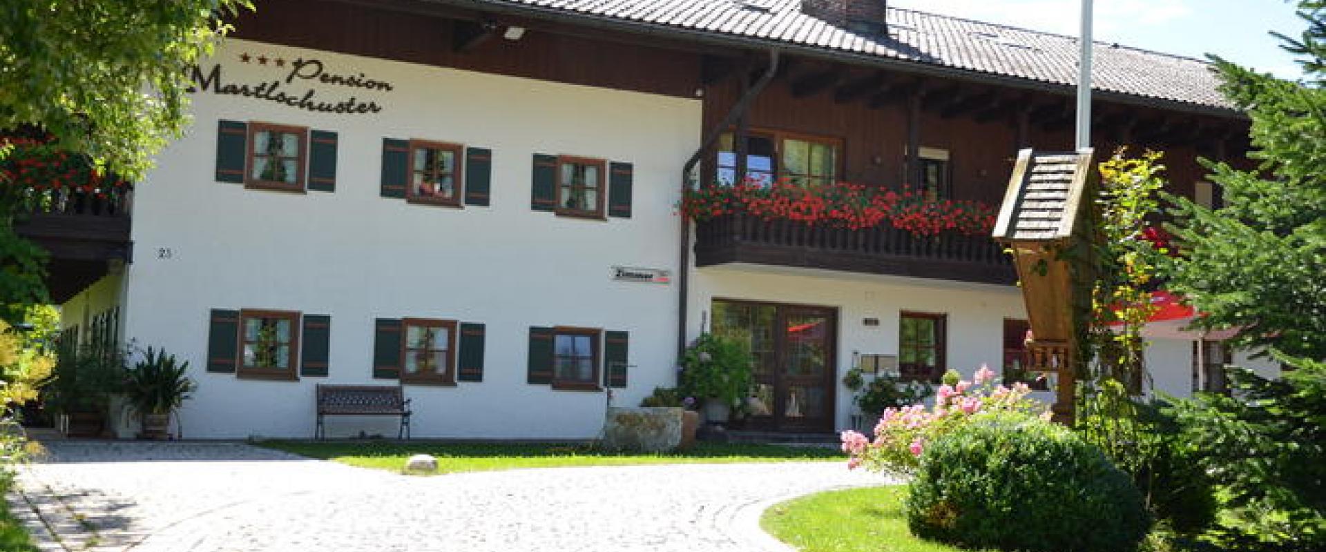 14709 Motorradhotel Martlschuster in Oberbayern.jpeg