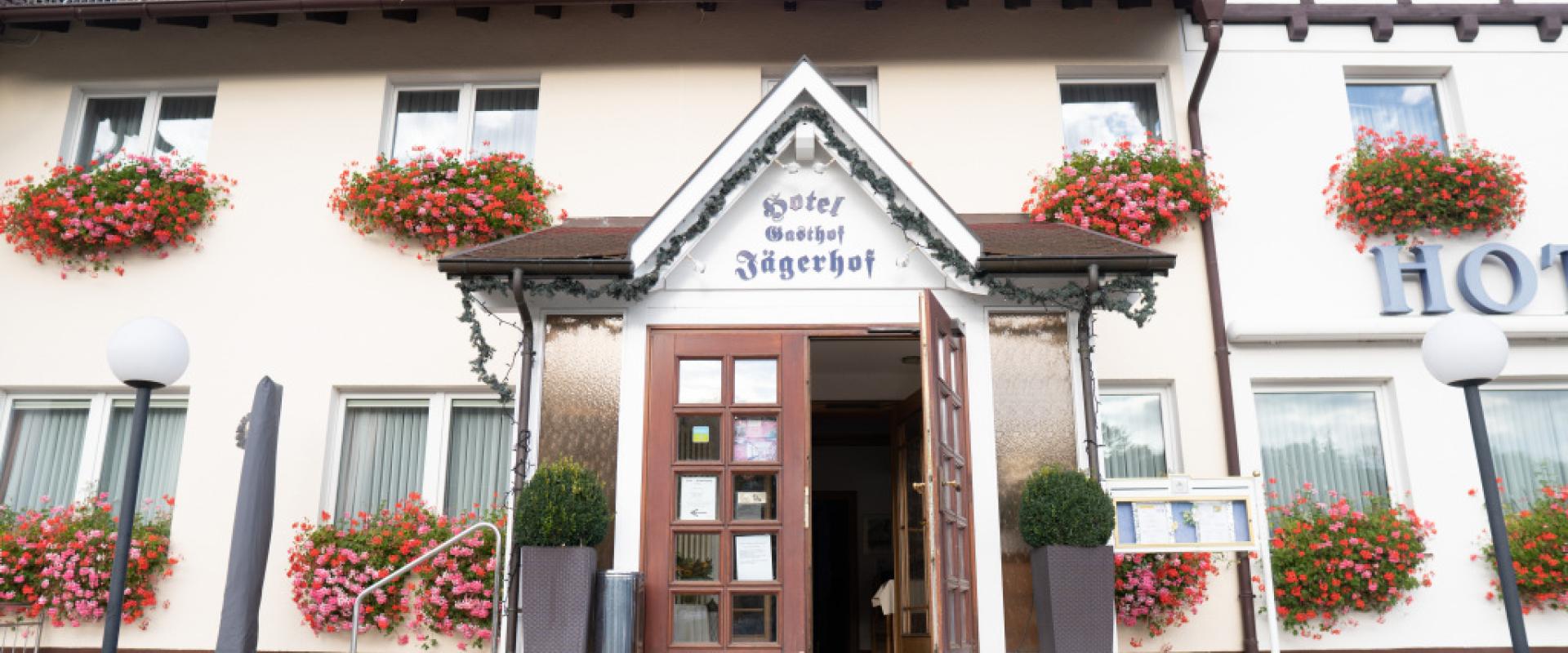 30985 Bike Hotel Jägerhof Hessisches Bergland Ansicht.jpg