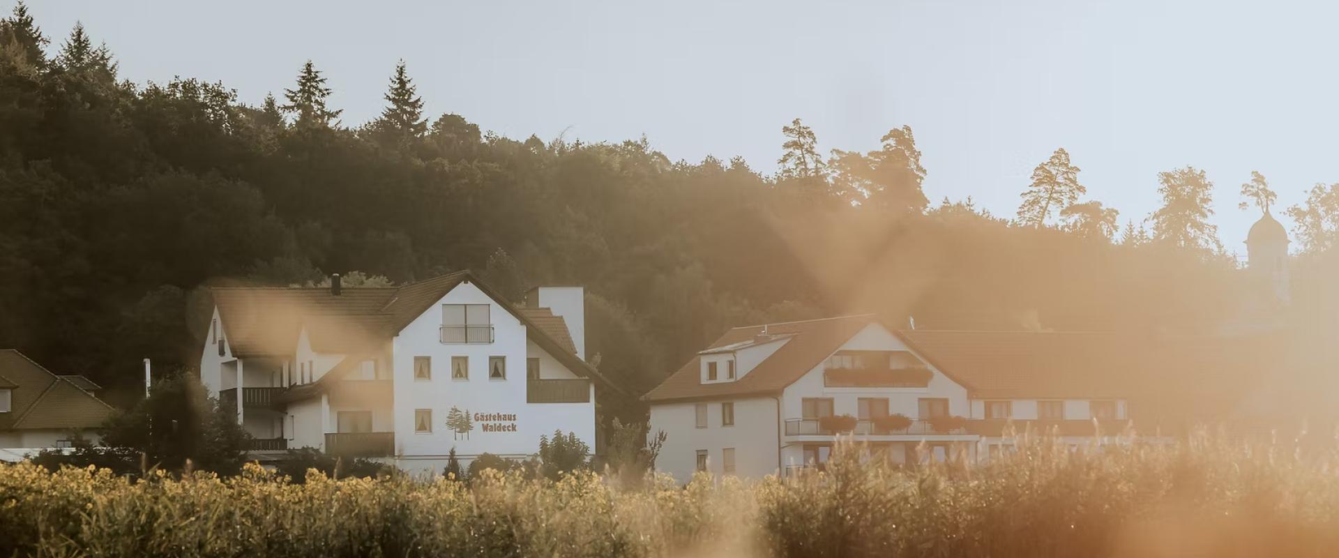 31097 Landhotel Waldeck Ansicht 2.jpeg