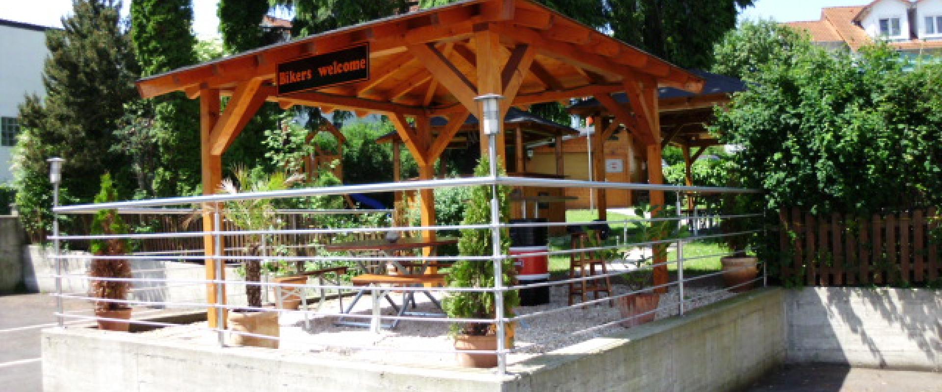 15507 Schwalbennest Biker-Treff.jpg