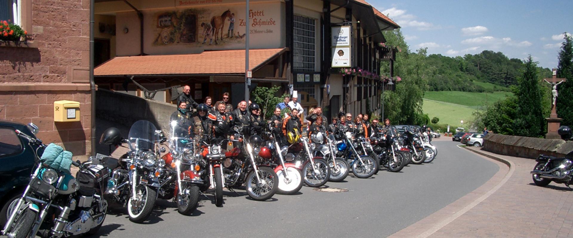 13419 Motorrad Hotel zur Schmiede im Odenwald.jpg