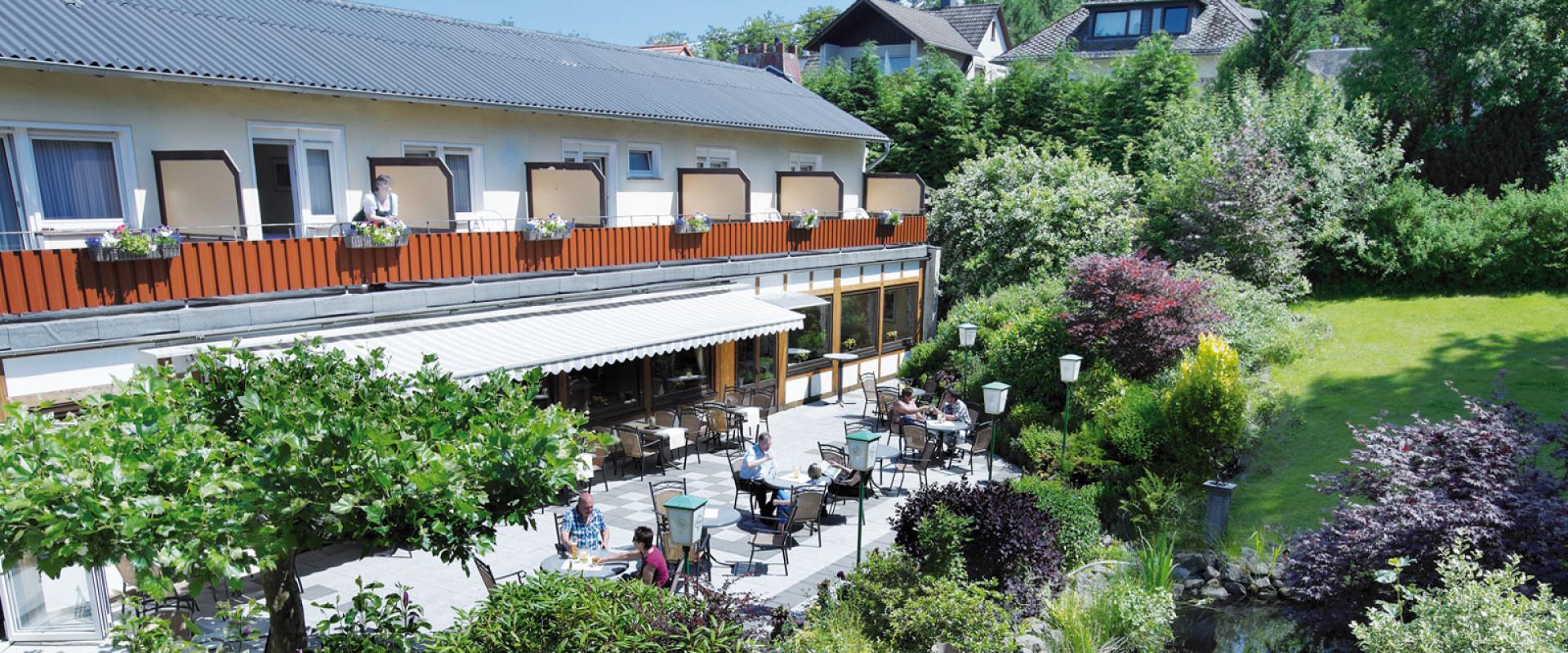 12786 Motorrad Hotel Kurfürst in der Eifel.jpg