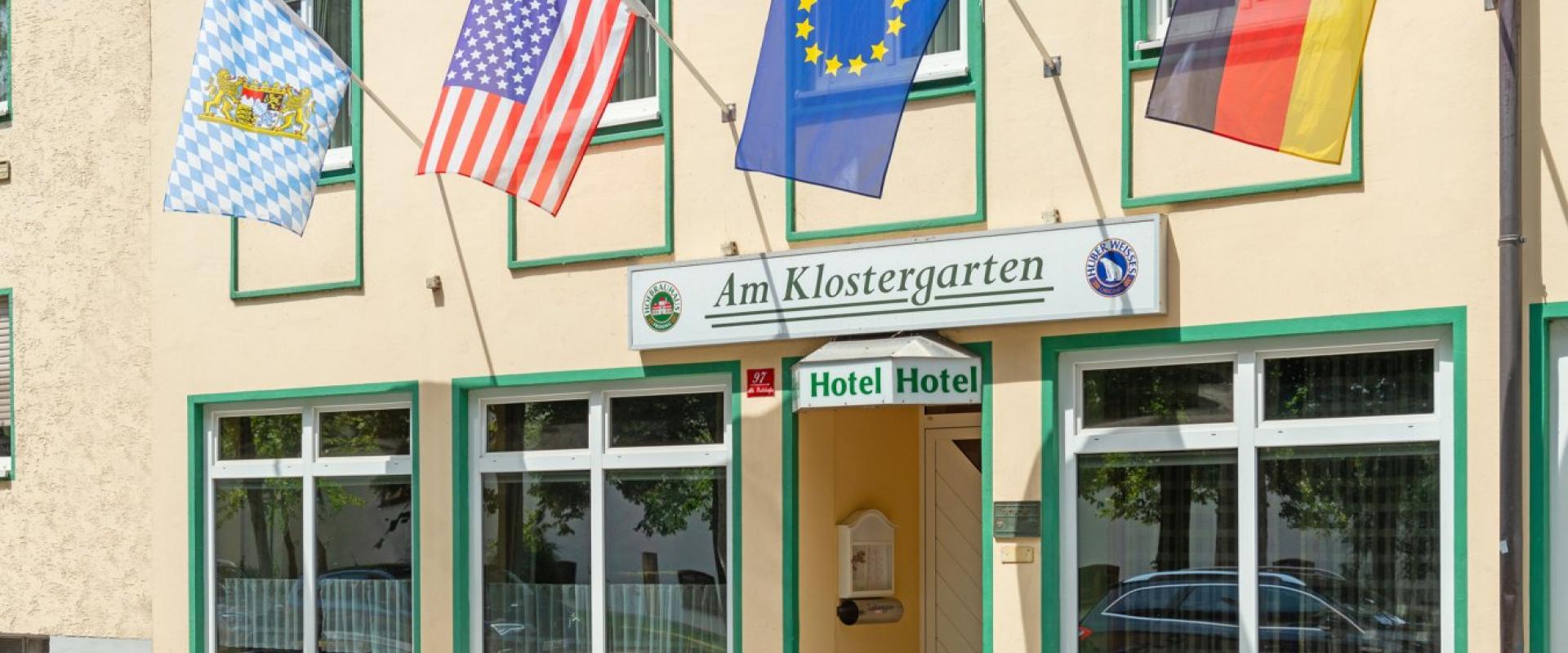 16484 Motorrad Hotel Klostergarten in Oberbayern.jpeg