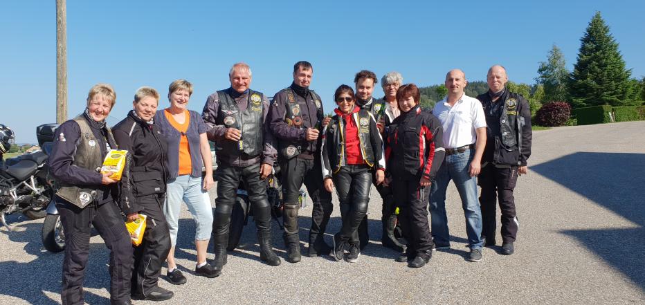 5 Gruppe Gäste Motorradfreunde Schwaben 2018 Tour 5.jpg