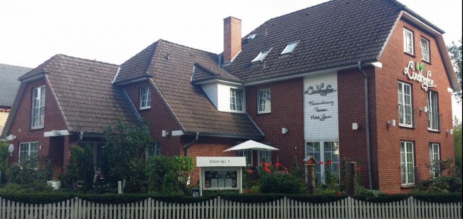 30070 Biker Hotel Lindhofer in der Lüneburger Heide.jpg