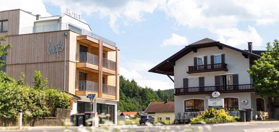 30092 Biker Hotel Weiß im Salzburger Land.jpg