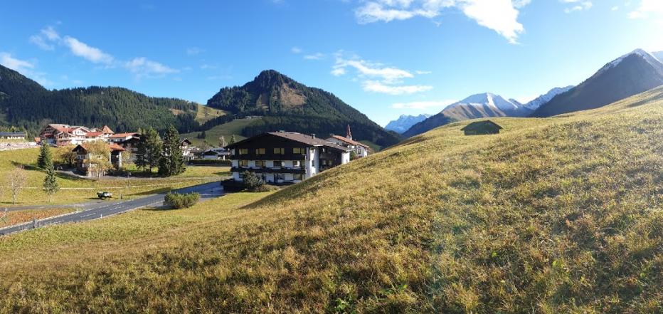 30320 Biker Hotel Quartier Severin in Tirol.jpg