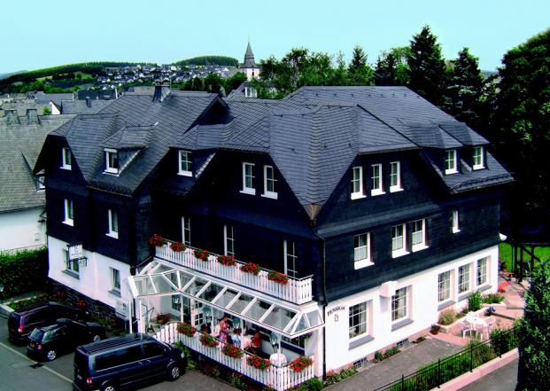 11740 Biker Hotel Zum Kreuzberg im Sauerland.jpg