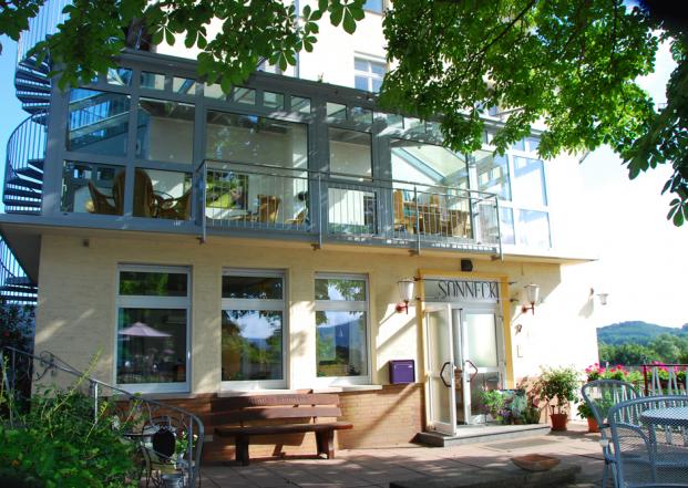 14920 Motorrad Hotel Sonneck im Hessischen Bergland.jpg