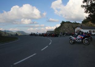 Motorradtreff auf dem Furkajoch