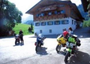11309 Motorrad Hotel Forelle im Allgäu 3.jpg