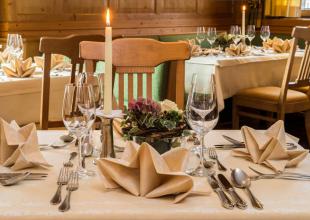 16416 Motorrad Hotel zum Pinzger in Tirol 3.jpg