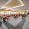 15624 H_SBT_Restaurant-Lounge_1.jpg