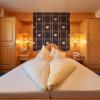 13994 Motorrad Hotel Laurin in Tirol 7.jpg