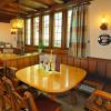 15924 Motorrad Hotel Beim Holzschnitzer in der Eifel 6.jpg