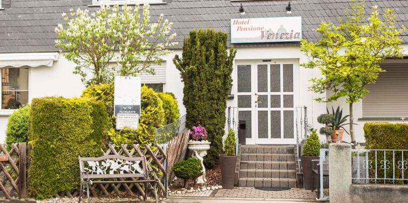 16099 Motorrad Hotel Venezia in Hunsrück.jpg