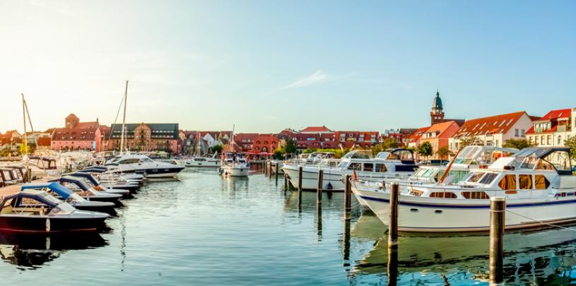 Waren mit Hafen