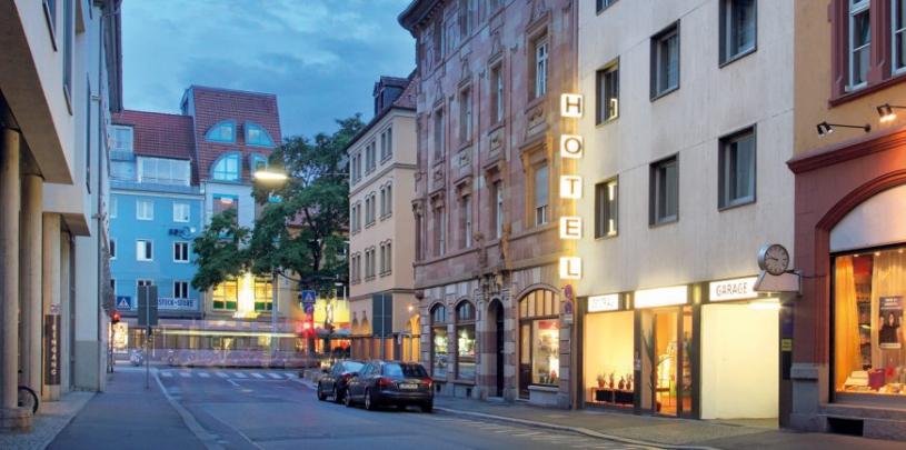 30662 Biker Hotel Central in den Franken.jpg