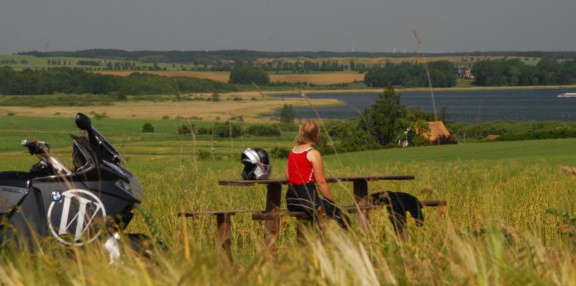 Brandenburg Motorrad Tour Pause am Wasser