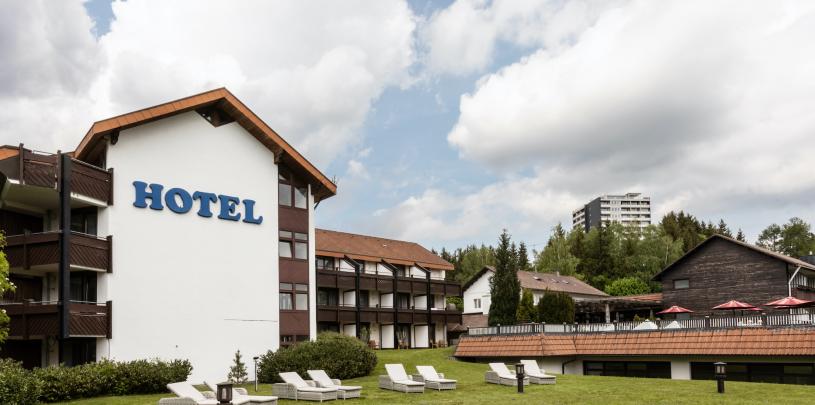 21612 Motorrad Hotel Luise im Schwarzwald Ansicht.jpg