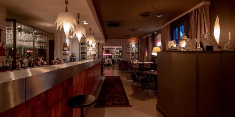 30759 Hotel Rebstock Schwarzwald Bar.jpeg