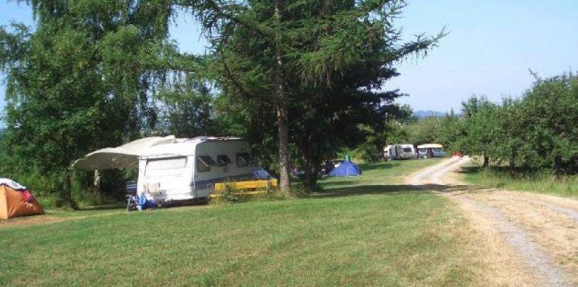 30768 Waldcamping Hüttenhof Schwäbische Alb Ansicht.jpg