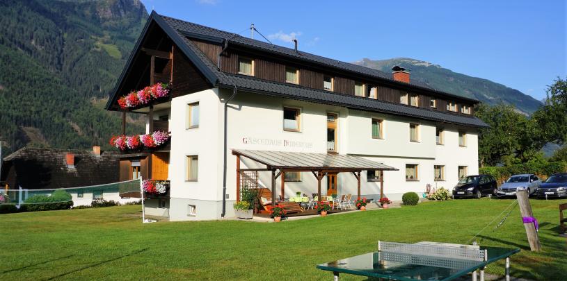 30851 Bike Gästehaus Hubertus Kärnten Ansicht 1.jpg