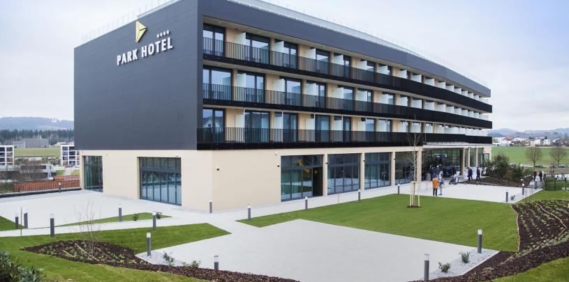 30916 Biker Hotel Hagenberg Oberösterreich Ansicht.jpg