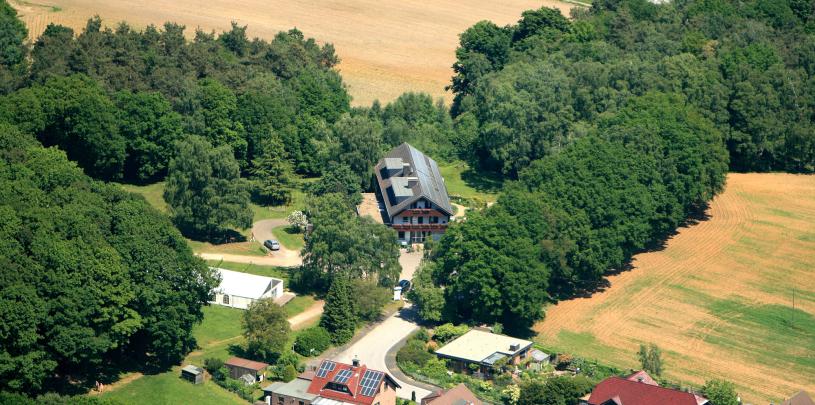 13796 EBA Berghotel Hohe Mark Hotelansicht.jpg