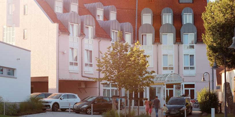 11024-F Hotelansicht.jpg