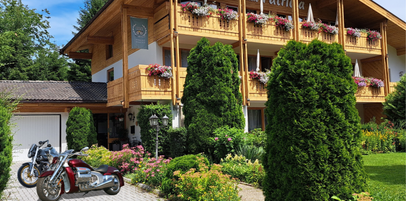 30512 Haus Patricia Motorrad.png