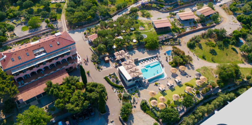 Hotel Kanajt Fotot.png