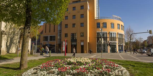 30588 Biker Hotel Theresientor in Niederbayern.jpg