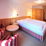 30332 Biker Hotel Krone im Tirol 2.jpg