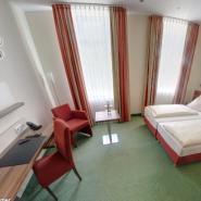 30345 Biker Hotel Wertheimer Stuben im Odenwald 2.jpg