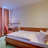 30345 Biker Hotel Wertheimer Stuben im Odenwald 4.jpg