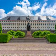 Gotha Schloss Friedenstein Votimedia shutterstock_1737893183.jpg