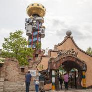 Kuchlbauers Bierwelt mit Hundertwasserhaus 