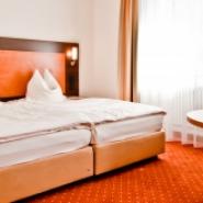30657 Biker Hotel Kolpinghaus Fulda in der Rhön 2.jpg