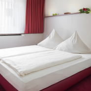 30662 Biker Hotel Central in den Franken 3.png