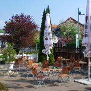 30690 Hotel Stadt Baunatal Biergarten Hess. Bergland.jpg