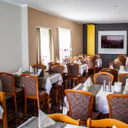 30701 biker Hotel Sofia Hessisches Bergland Frühstücksraum.jpg
