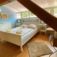30704 Biker Rittergut München Zimmer.jpg
