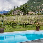 9076 Biker Garni Café Wieterer Pool neu 5Y3A2576.jpg