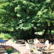 30748 BIke Hotel Brügges Lui Sauerland Garten.jpg